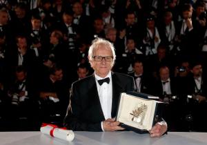 Director Ken Loach, Palme d'Or award winner for his film "I, Daniel Blake", poses during a photocall after the closing ceremony of the 69th Cannes Film Festival in Cannes, France, May 22, 2016.       REUTERS/Regis Duvignau   TPX IMAGES OF THE DAY